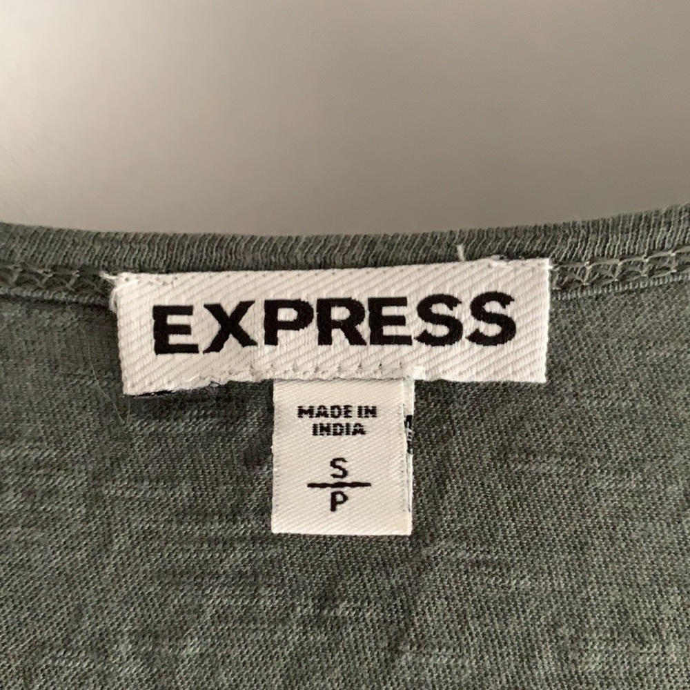 EXPRESS Tank Top - Picture 3 of 4